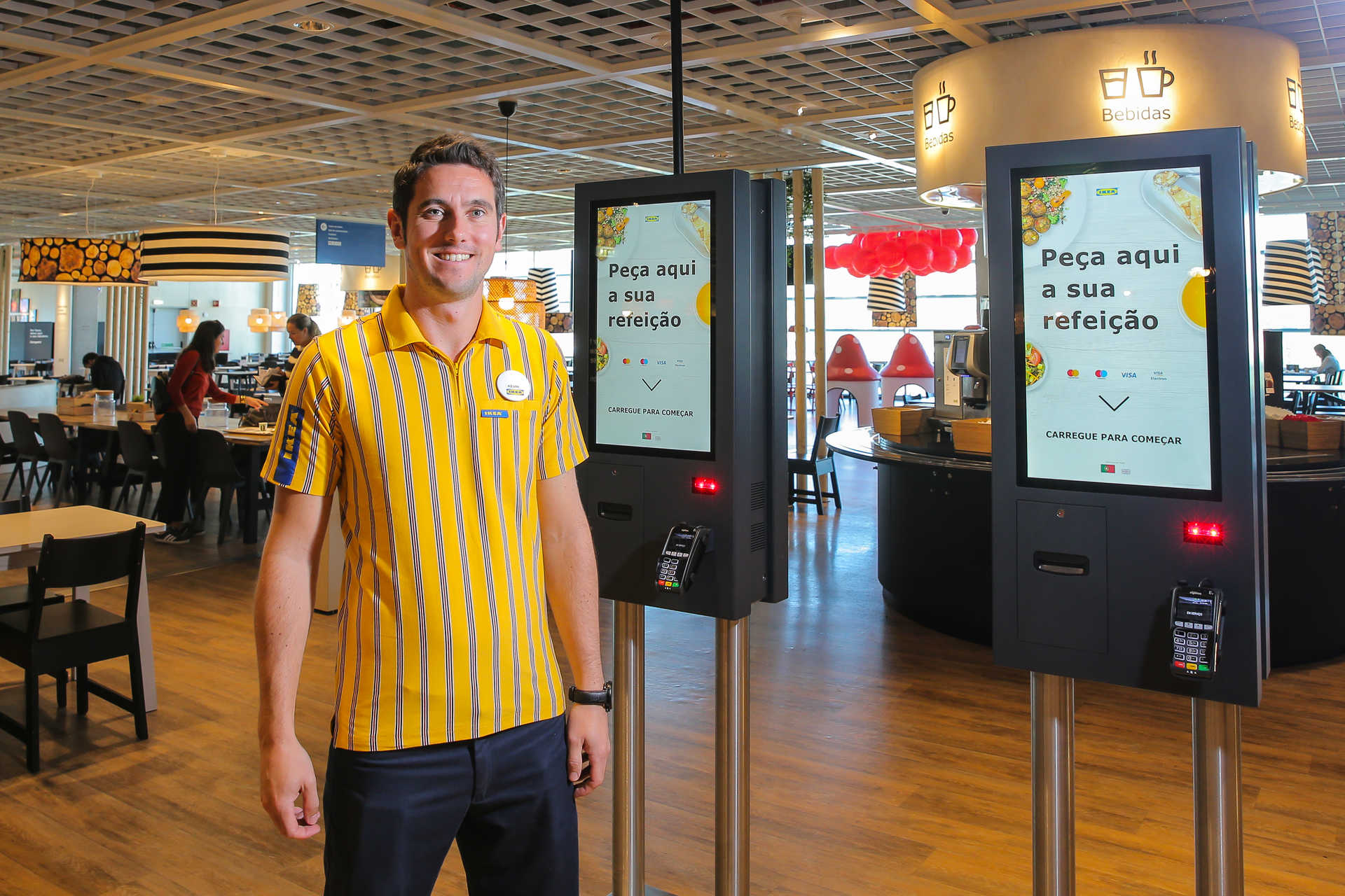 Loures, 22/10/2018 - Novo visual do Restaurante e Bar do IKEA de Loures. Kevin (Gerardo Santos / Global Imagens)