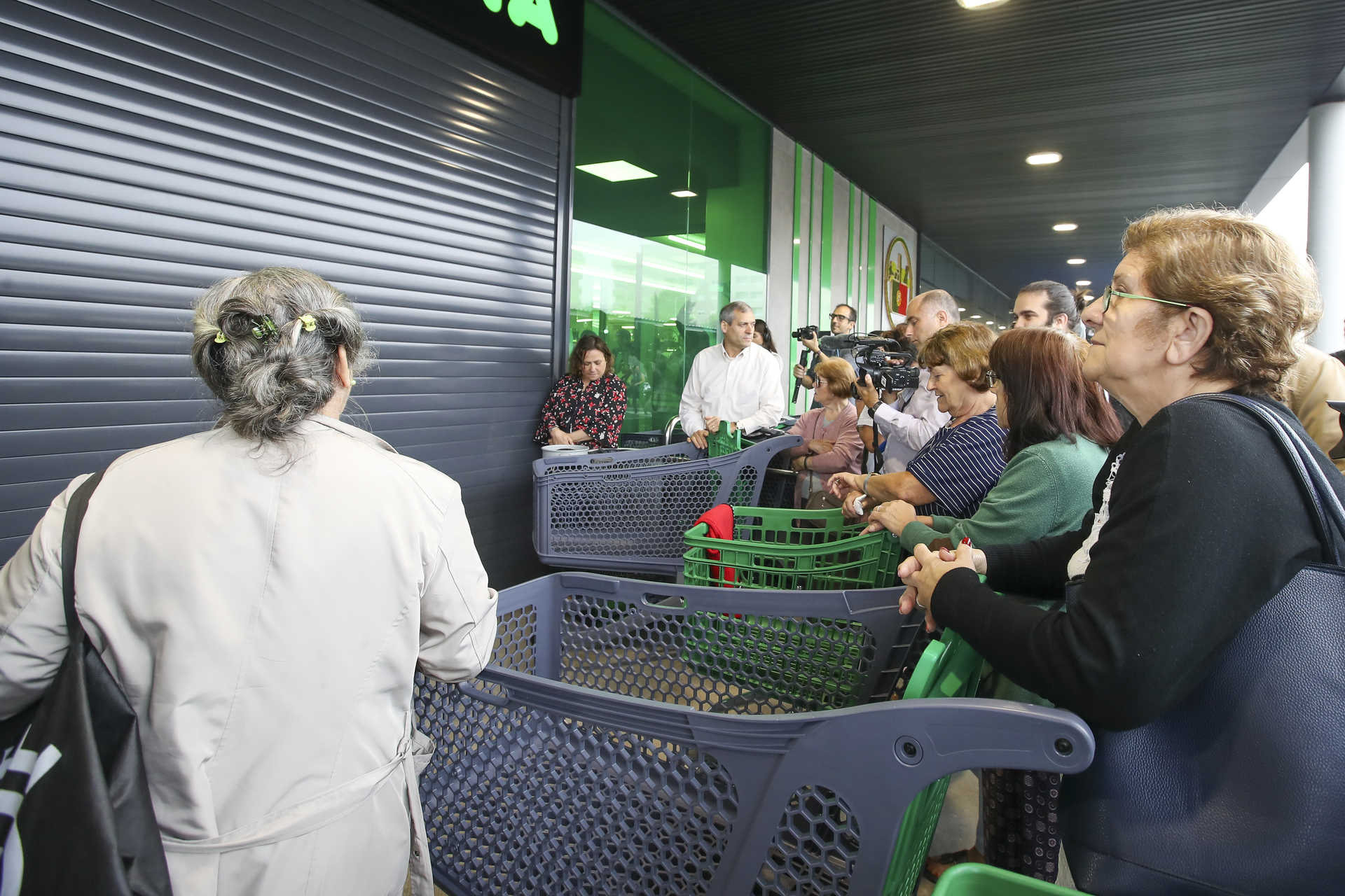 Vila Nova de Gaia, 02/07/2019 - Decorreu esta manhã, a abertura ao público da loja da Mercadona de Canidelo. (Fábio Poço/Global Imagens)