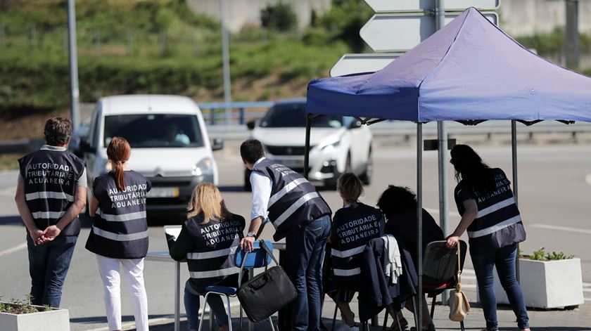 Cobrança de dívidas na estrada. Diretor de Finanças do Porto pede demissão, Centeno aceita-a "prontamente"