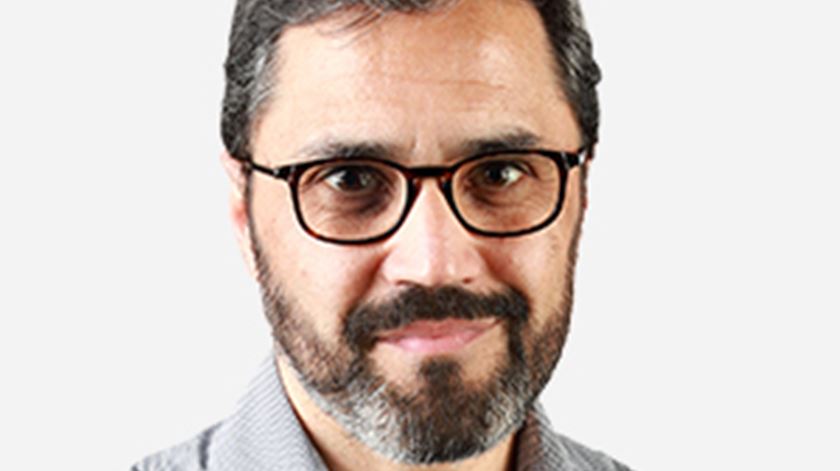 A quem interessa um sector dos media com empresas mais frágeis?