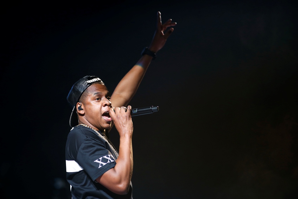 American rapper Jay-Z performs at Bercy stadium in Paris, October 17, 2013. REUTERS/Benoit Tessier (FRANCE - Tags: ENTERTAINMENT) - GM1E9AI0KF701