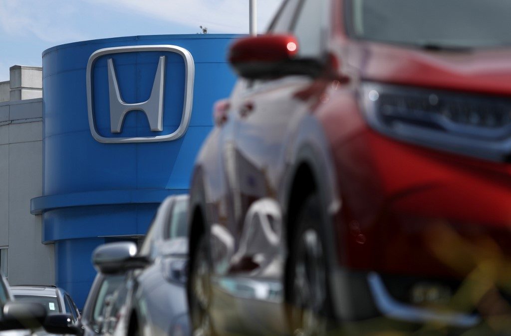 SAN RAFAEL, CALIFORNIA - JULY 25: The Honda logo is displayed at Marin Honda on July 25, 2019 in San Rafael, California. The State of California and four of the largest automakers in the world - Ford, VW, Honda and BMW - have struck a deal to reduce auto emissions in the State of California ahead of the Trump administration's plans to eliminate an Obama-era regulation to reduce emissions from cars that are believed to contribute to global warming. Justin Sullivan/Getty Images/AFP